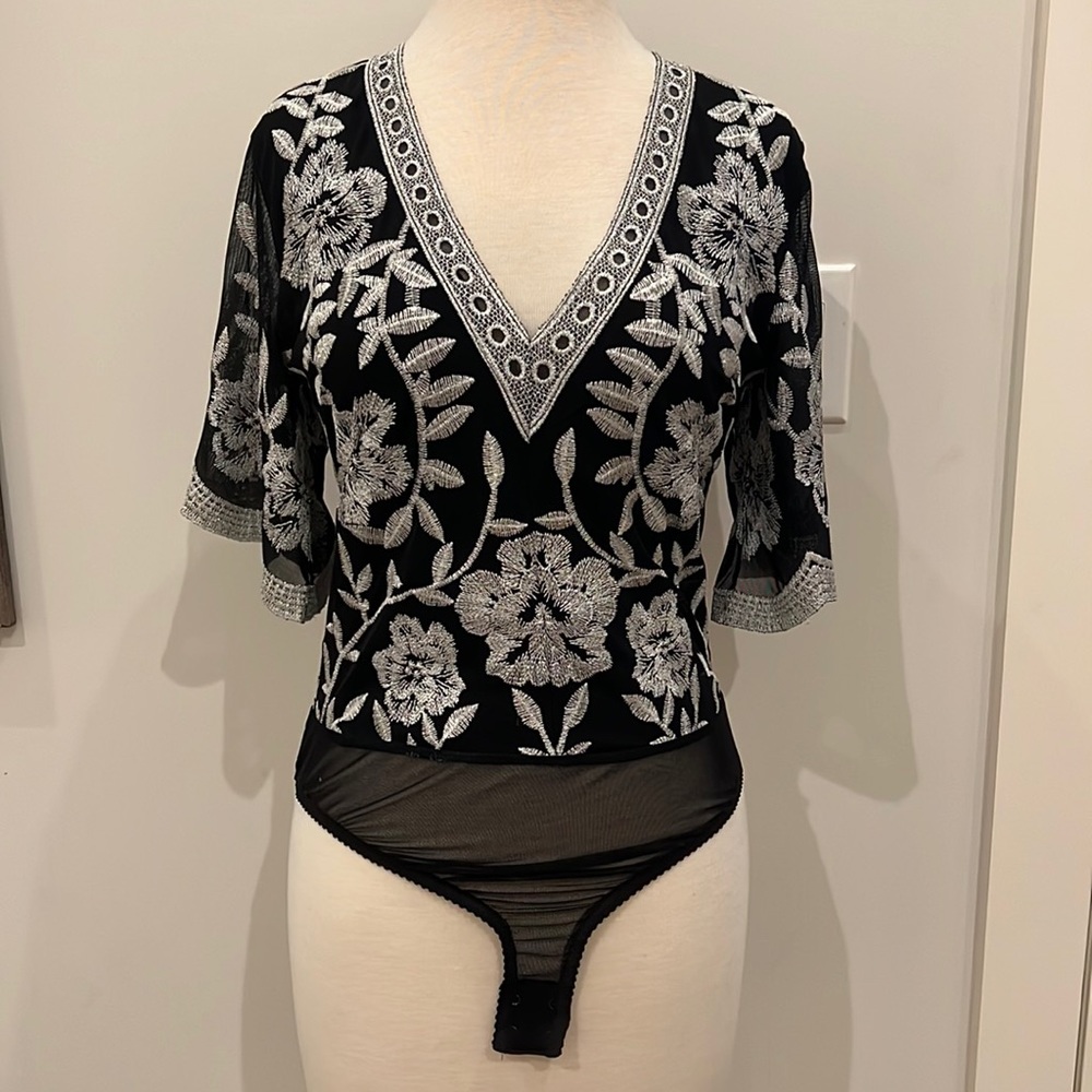 NWT Honey Punch Black and White Embroidered Bodysuit